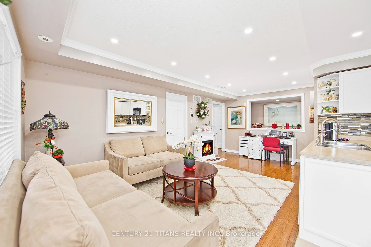 Listing Image 7
