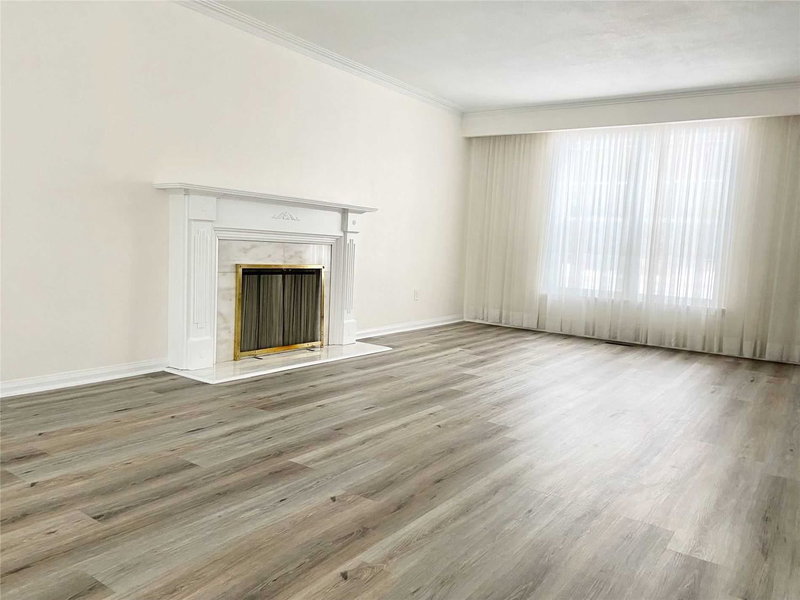 1268 Cleaver Dr, Oakville, L6J 1W3 | Image 2