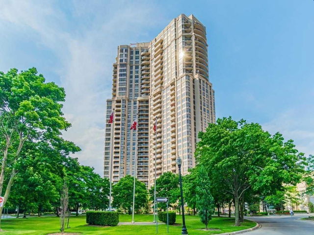 803 - 35 Kingsbridge Garden Circle