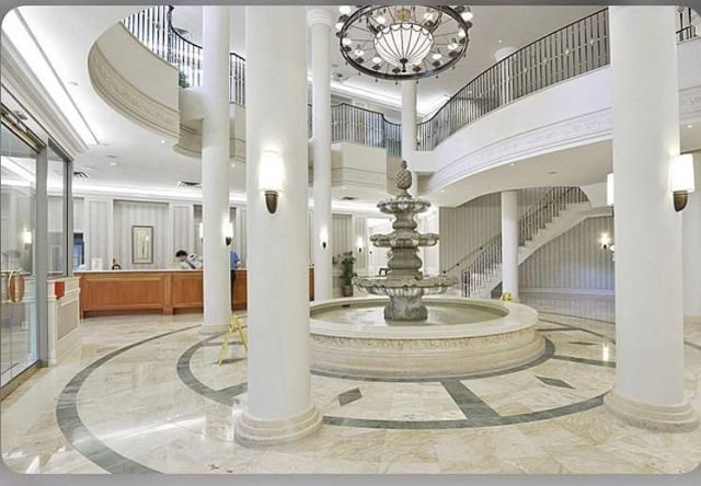 803 - 35 Kingsbridge Garden Circle