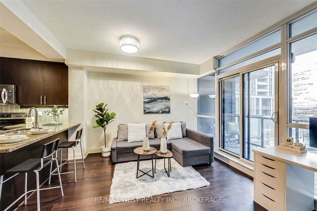 327 - 1185 The Queensway Avenue