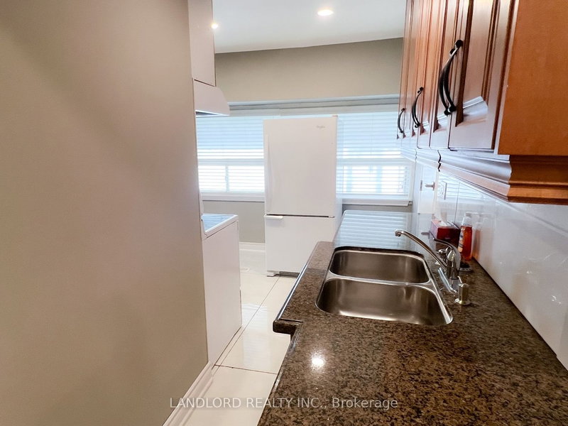 Main - 9 Albright Ave, Toronto, M8W 1W9 | Image 2