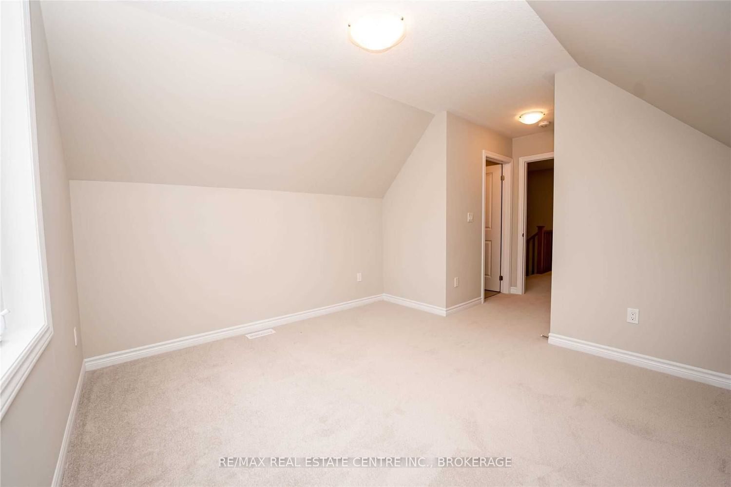 Listing Image 38