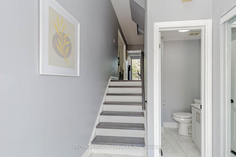 8 Norbrook Cres, Toronto, M9V 4P8 | Image 2