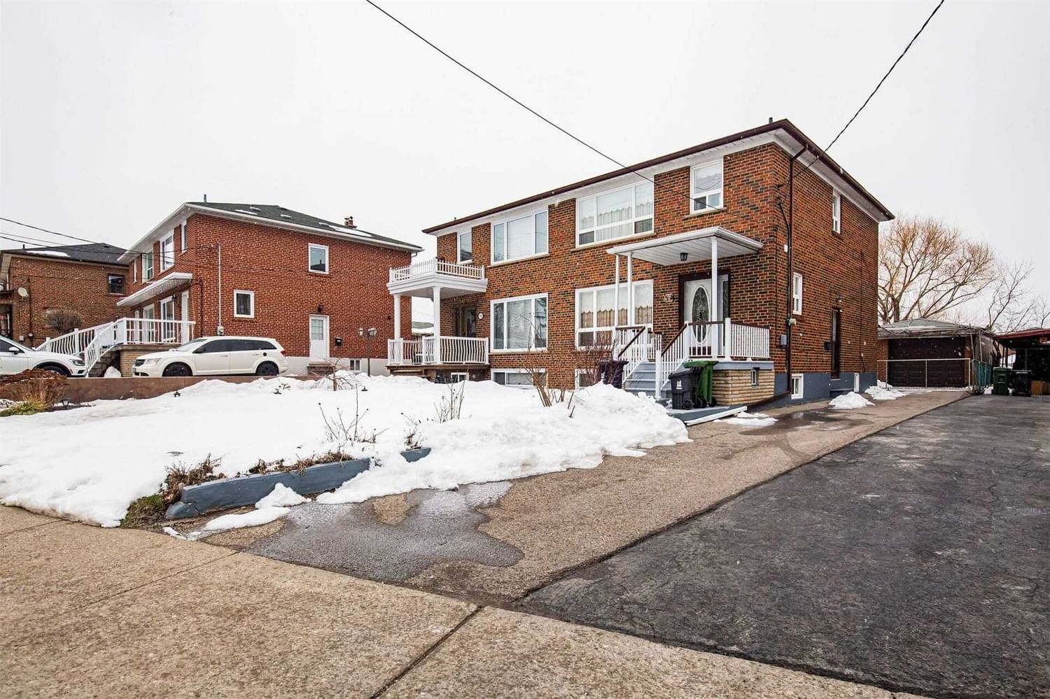 Semi-Detached House sold at 57 Falstaff Avenue, Toronto, Rustic, M6L 2E2 - MLS: W5958779