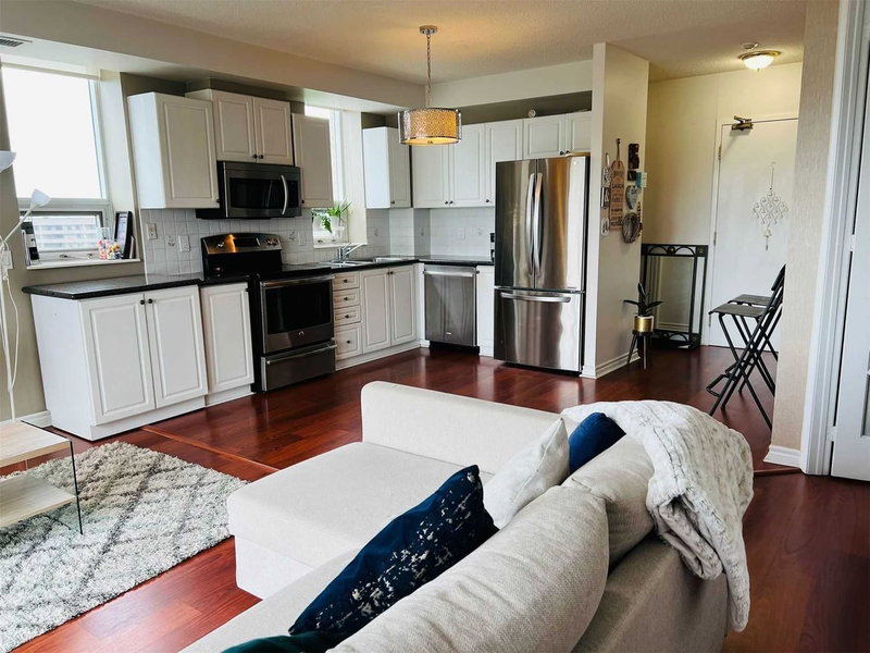 1103 - 200 Burnhamthorpe Rd E, Mississauga, L5A 4E8 | Image 2