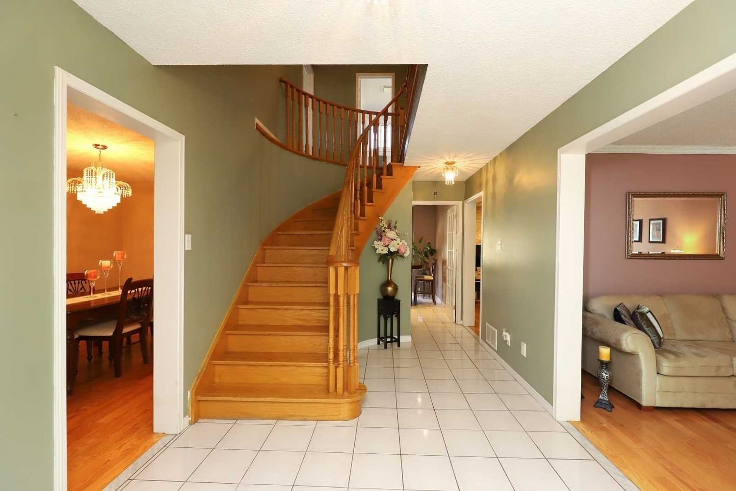 Listing Image 4