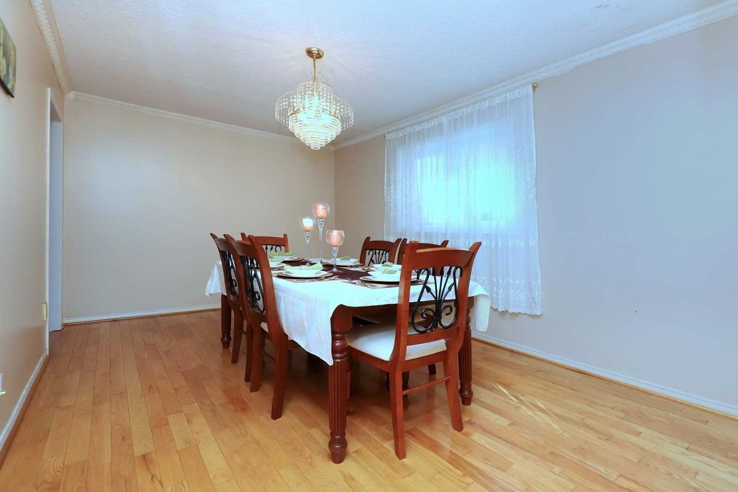 Listing Image 8