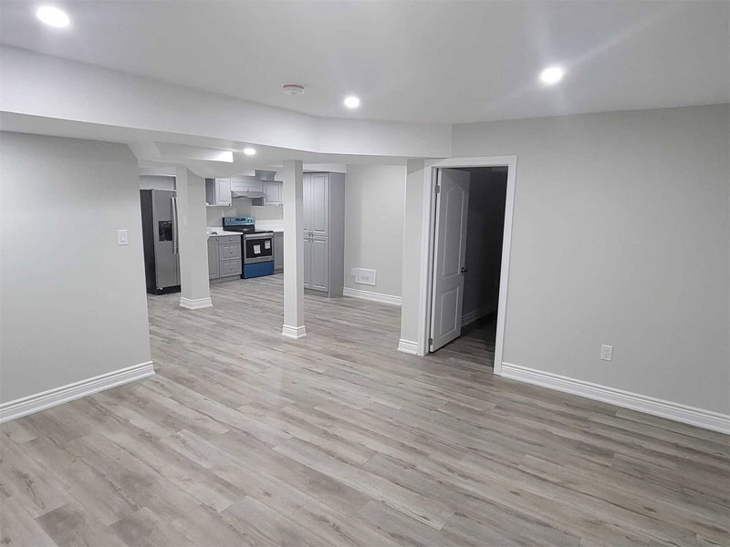 9 Goderich Dr N, Brampton, L7A 5A7 | Image 3