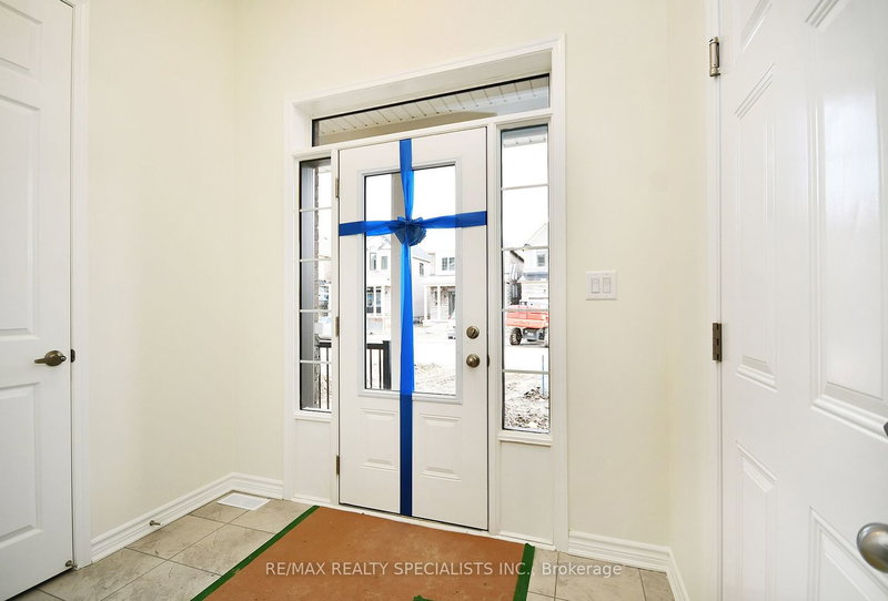 4 Salt Creek Terr, Caledon, L7C 4J1 | Image 3