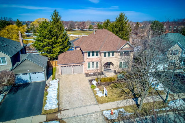 2093 Country Club Drive