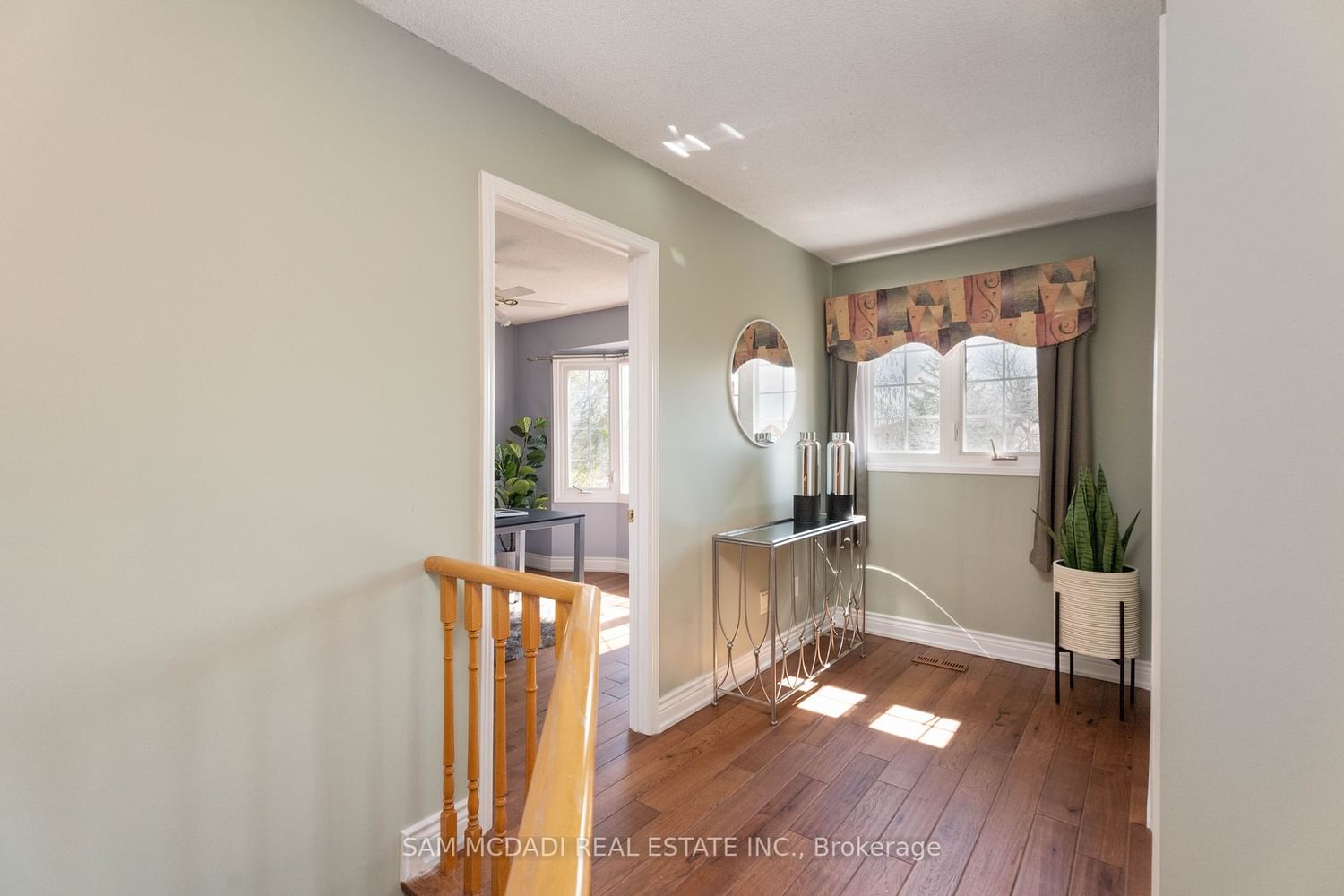 Listing Image 23