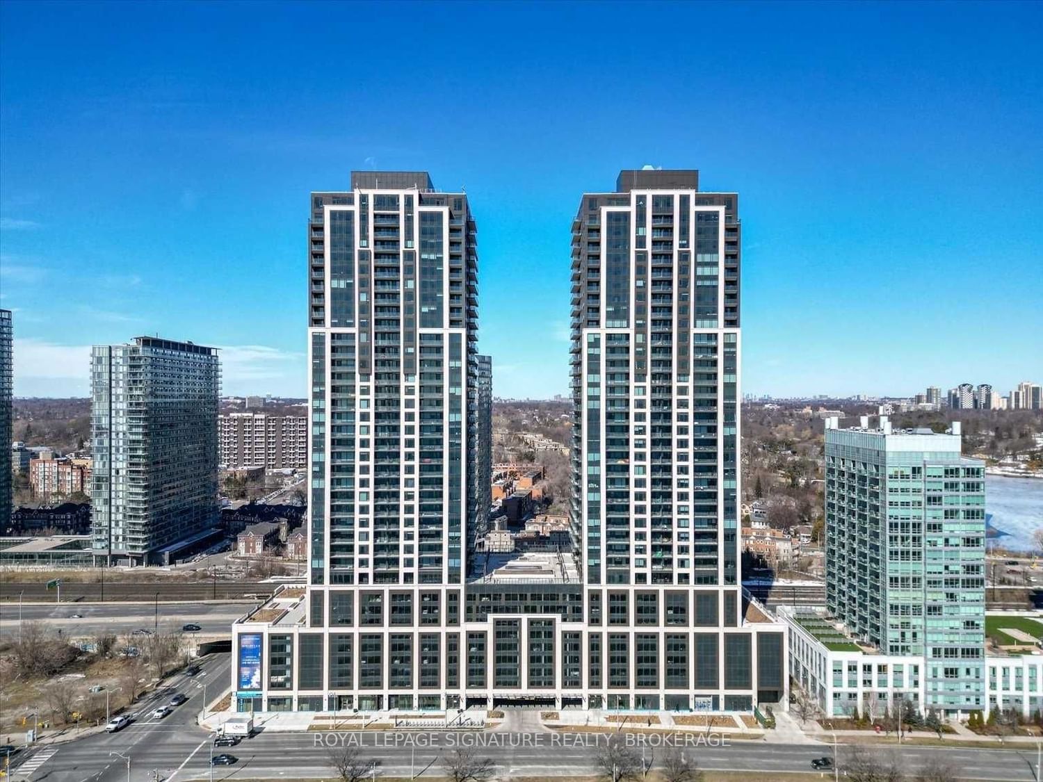 Condo sold at 4015-1926 Lake Shore Boulevard, Toronto, High Park-Swansea, M6S 1A1 - MLS: W5961031
