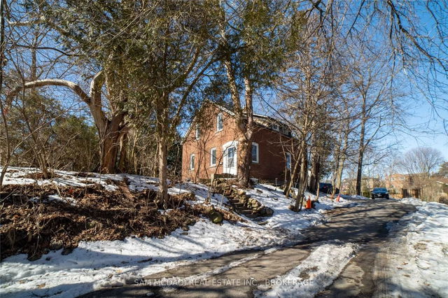 961 Lakeshore Road