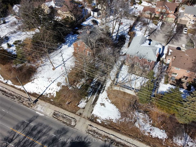 961 Lakeshore Road