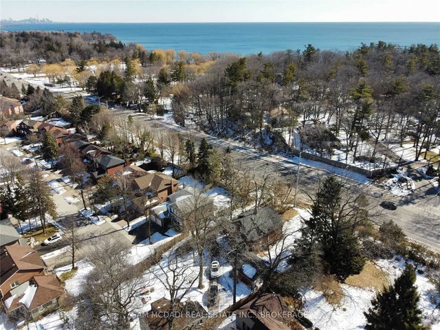 961 Lakeshore Road