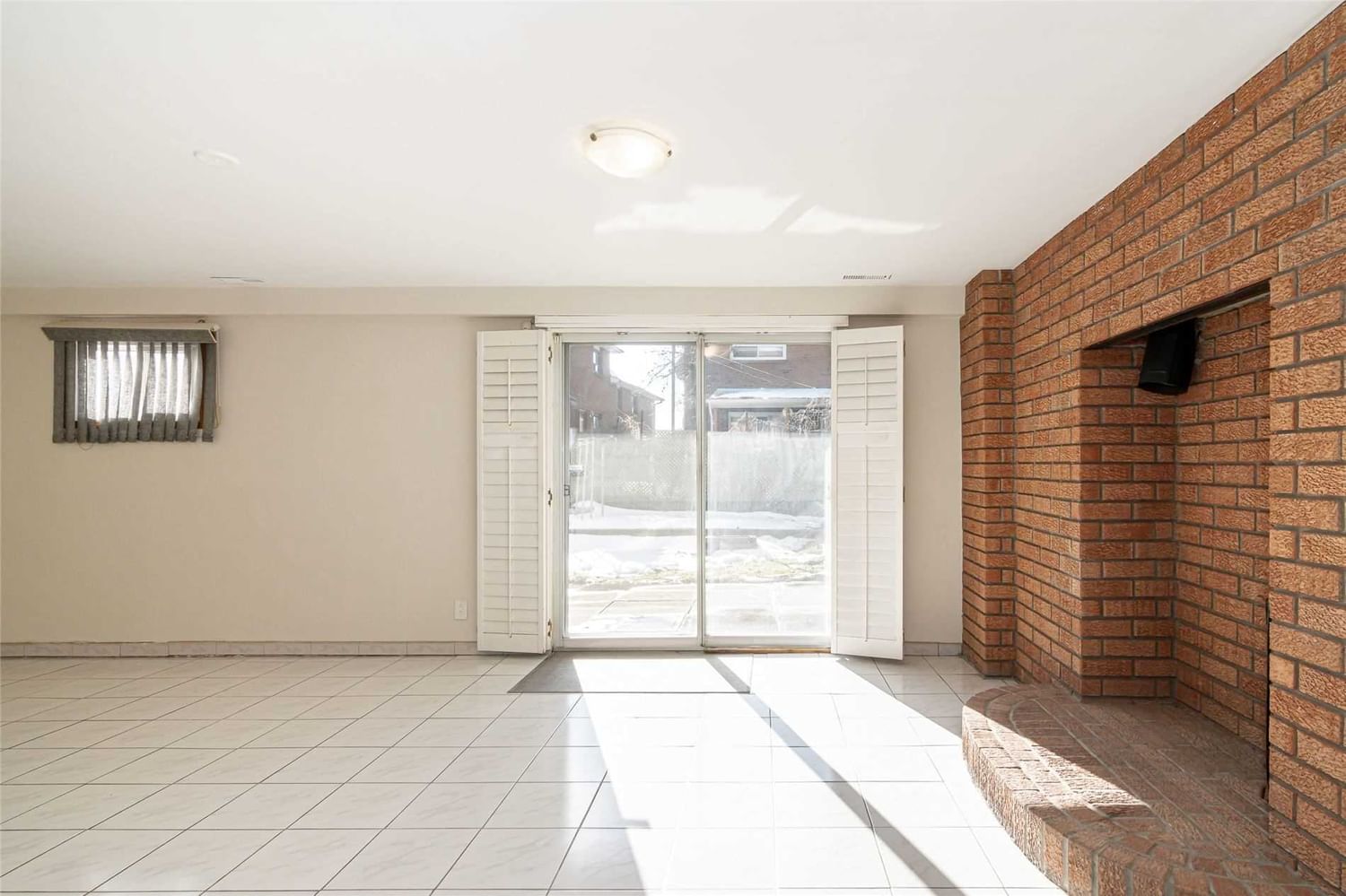 Listing Image 33