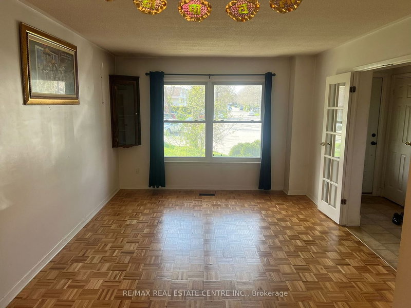 86 Judith Cres, Brampton, L6S 3J4 | Image 2