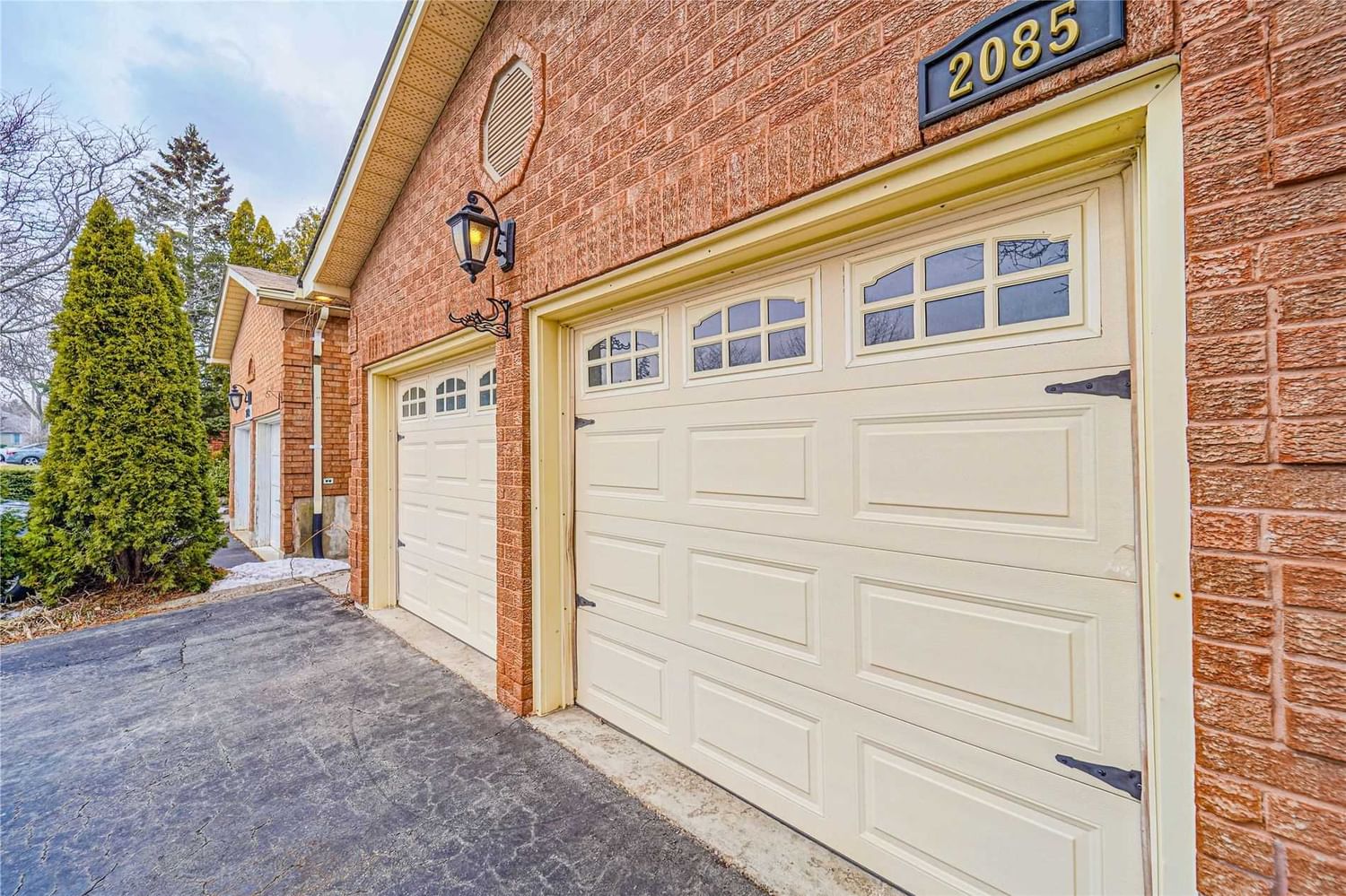 Detached House sold at 2085 Oakmead Boulevard, Oakville, River Oaks, L6H 5C2 - MLS: W5964199