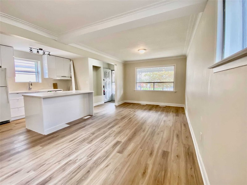 Main - 158 Hallmark Ave, Toronto, M8W 4K8 | Image 2