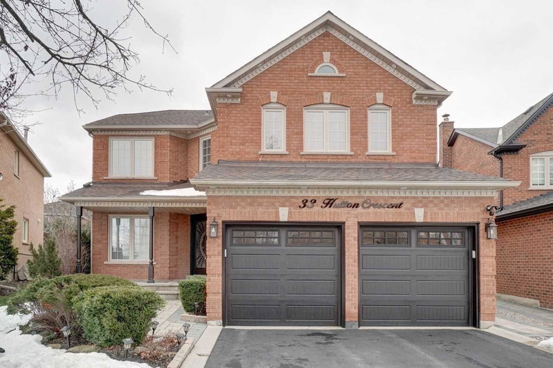 33 Hutton Cres, Caledon, L7C 1A3 | Image 2