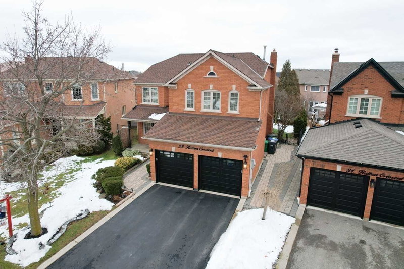 33 Hutton Cres, Caledon, L7C 1A3 | Image 3