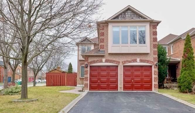 3246 Fanleaf Dr, Mississauga, L5N 7C9 | Image 2