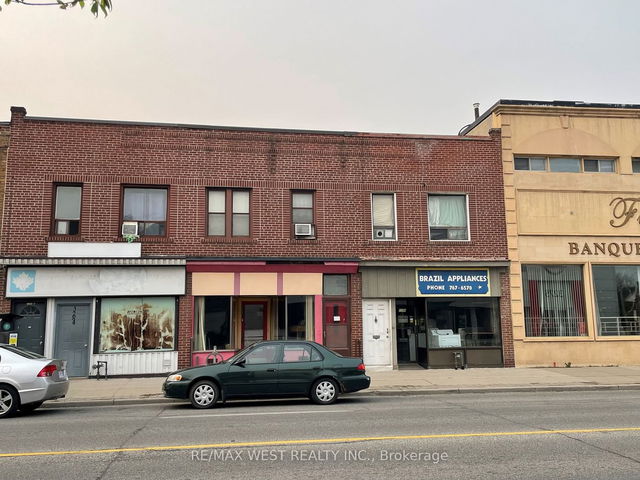 3282 Dundas Street
