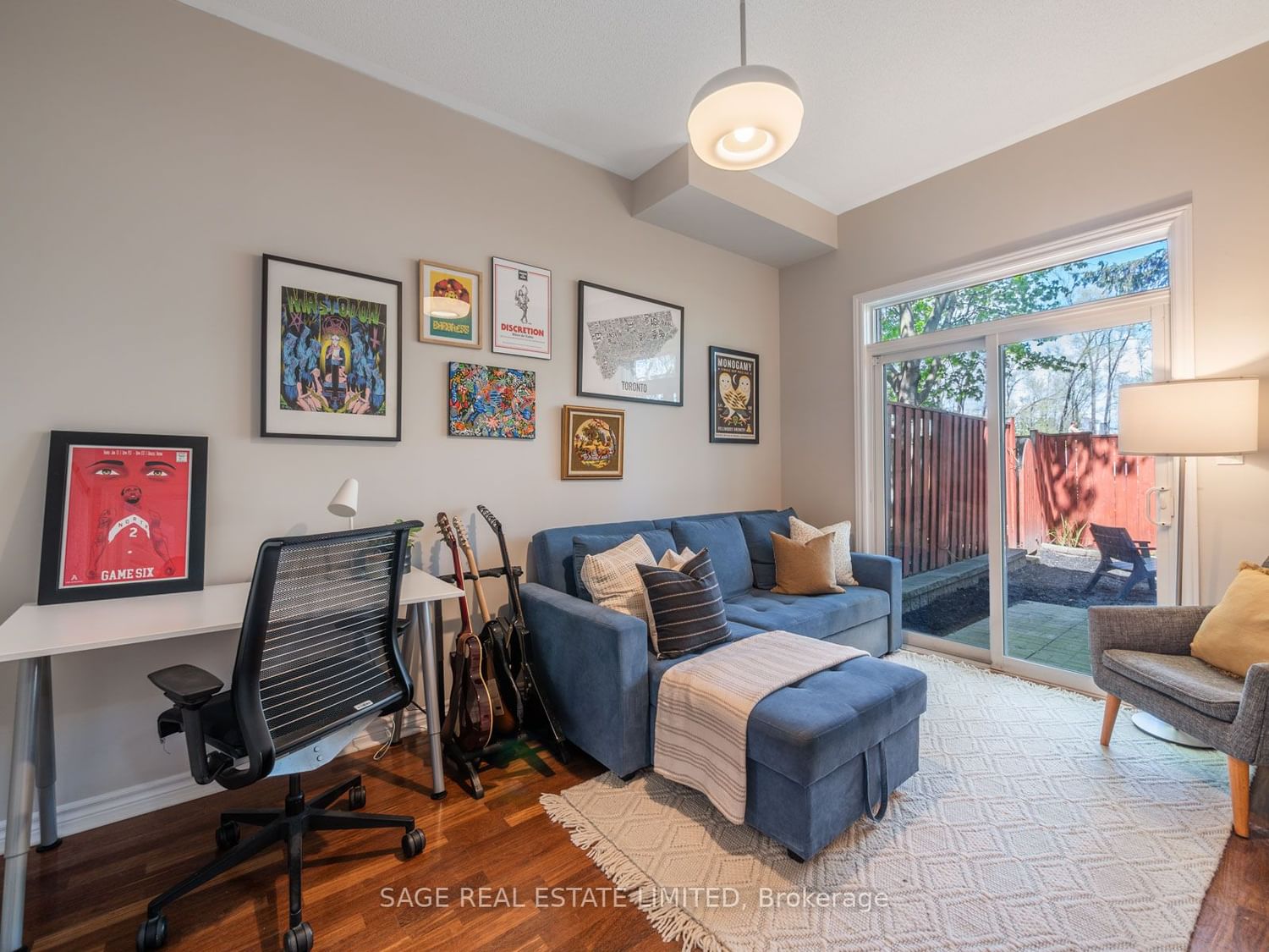 Listing Image 7