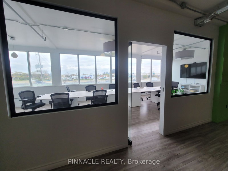 200 - 105 Brockhouse Rd, Toronto, M8W 2W8 | Image 3