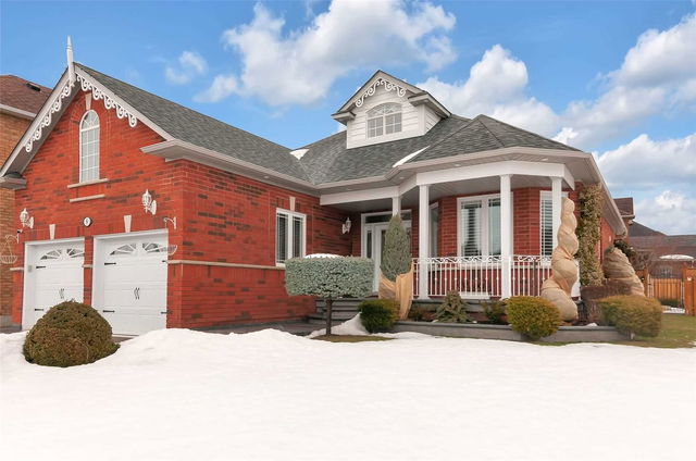 8 Treeview Crescent