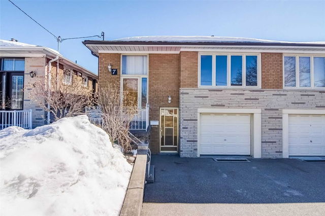 7 Watney Crescent