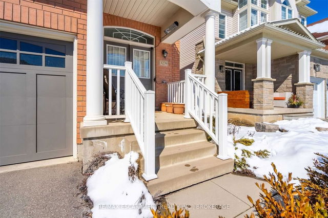 3276 Sealey Crescent