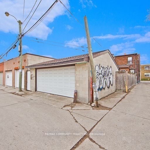 Semi-Detached House sold at 73 Ward Street, Toronto, Dovercourt-Wallace Emerson-Junction, M6H 4A5 - MLS: W5972724
