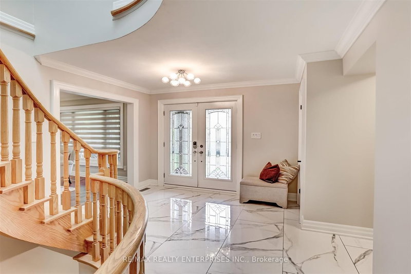 1264 Kane Rd, Mississauga, L5H 2M3 | Image 2