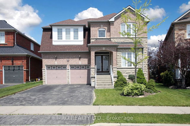 4 PRAIRIE STAR Court