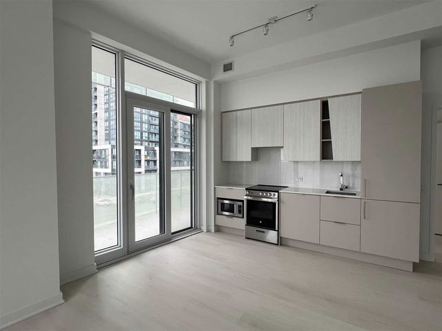 307 - 3900 Confederation Parkway