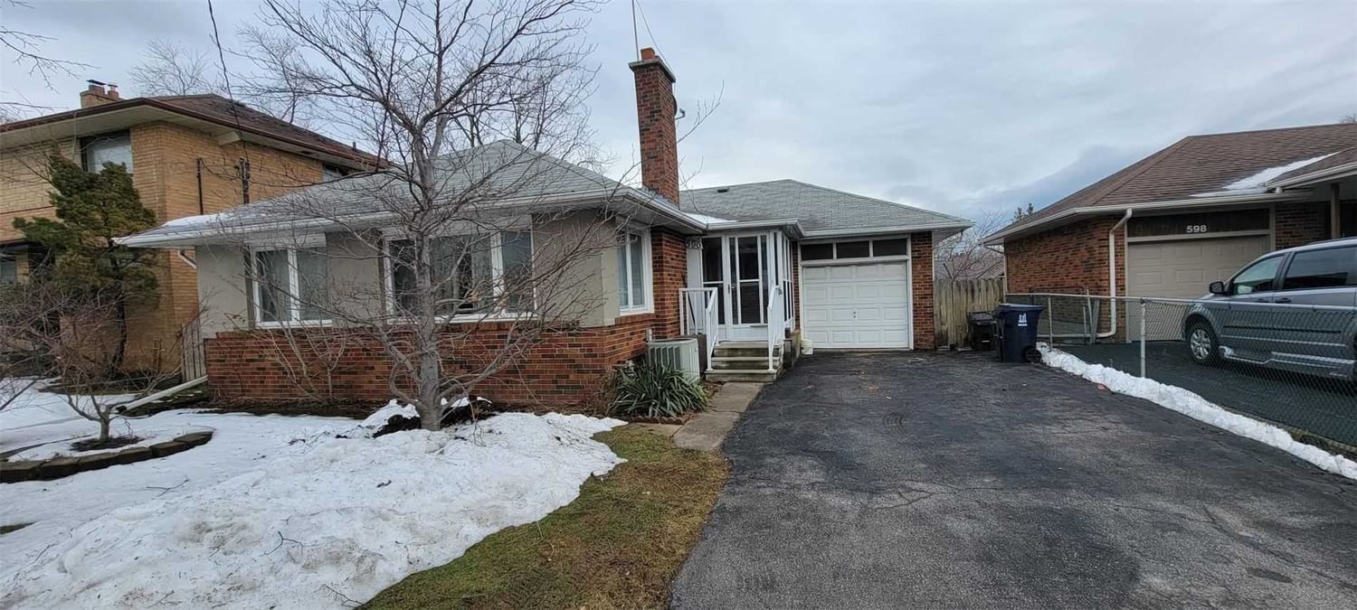 Detached House leased at 596 Burnhamthorpe Road, Toronto, Etobicoke West Mall, M9C 2Y5 - MLS: W5974437