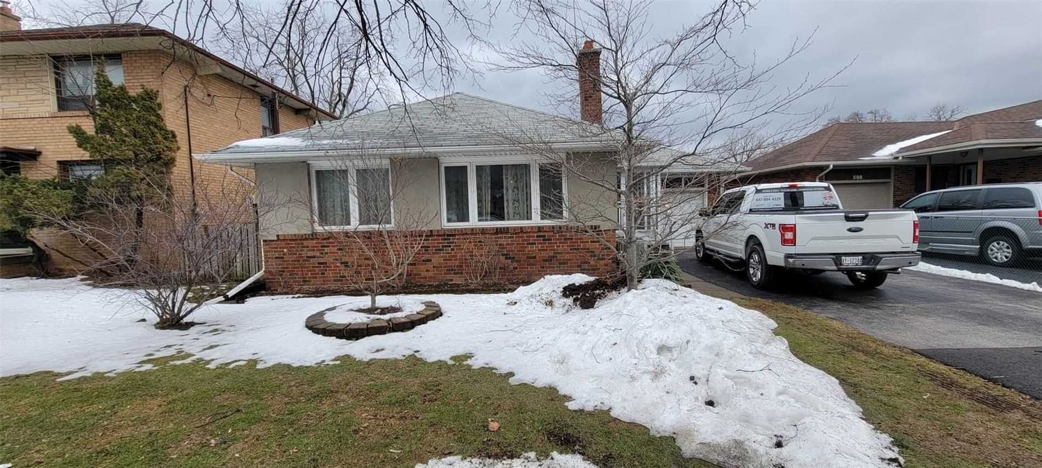 Detached House leased at 596 Burnhamthorpe Road, Toronto, Etobicoke West Mall, M9C 2Y5 - MLS: W5974437