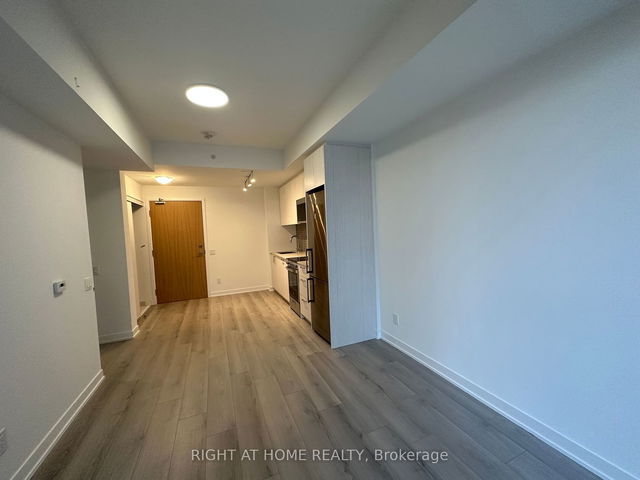 415 - 1787 ST CLAIR Avenue