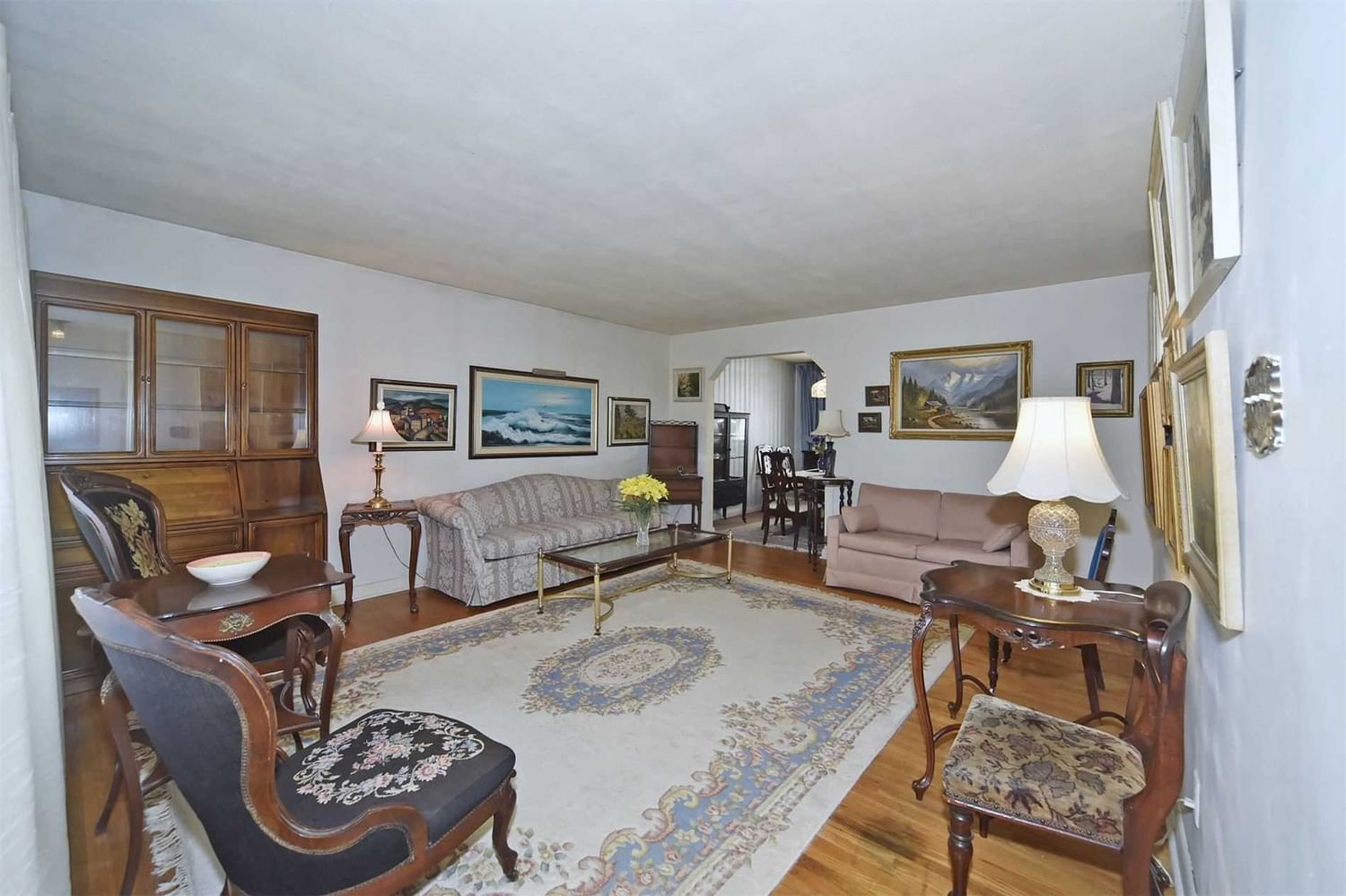 Listing Image 7
