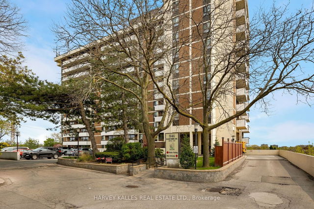 1514 - 541 Blackthorn Avenue