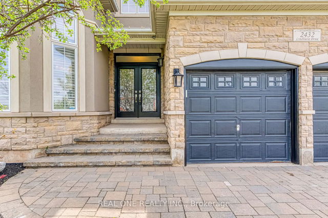 2432 Lyndhurst Drive