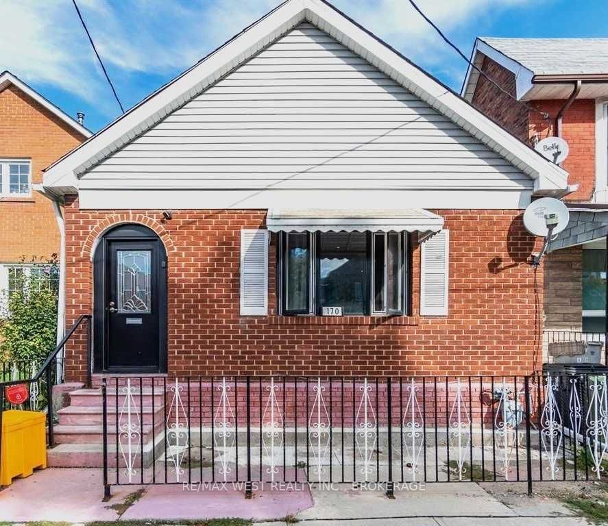 Detached House sold at 170 Lambton Avenue, Toronto, Rockcliffe-Smythe, M6N 2S9 - MLS: W5983183