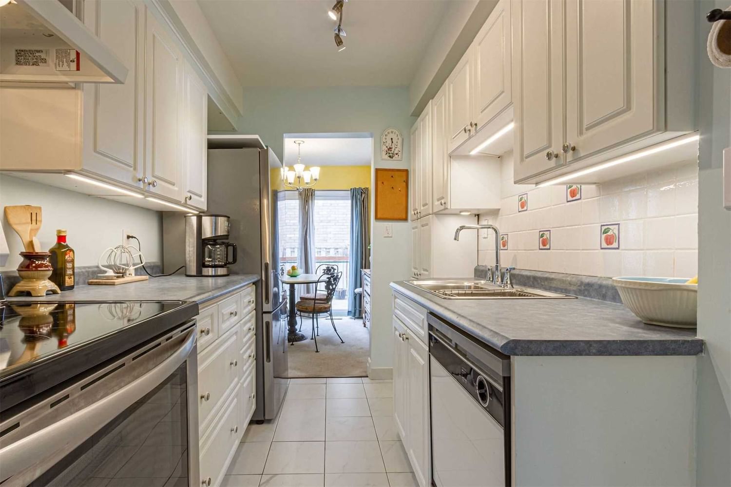 Listing Image 7