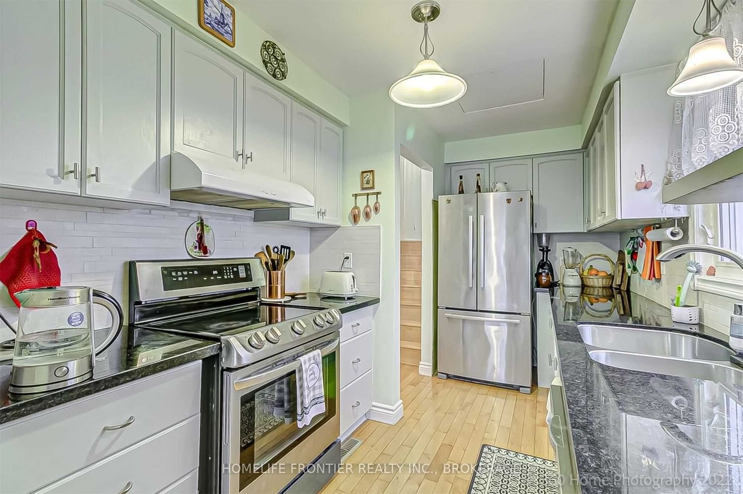 Listing Image 7