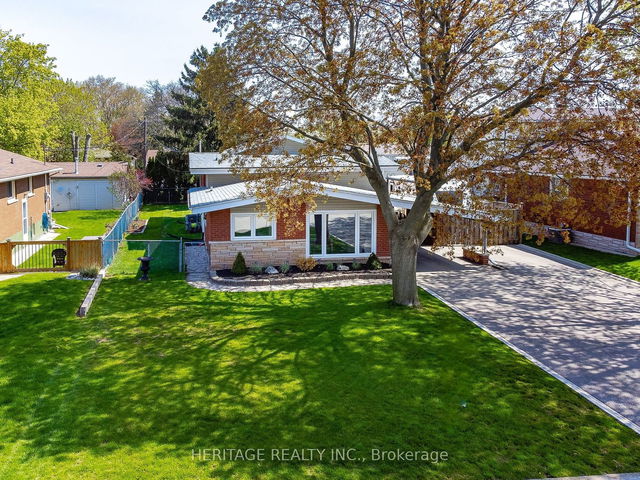 5374 Murray Crescent