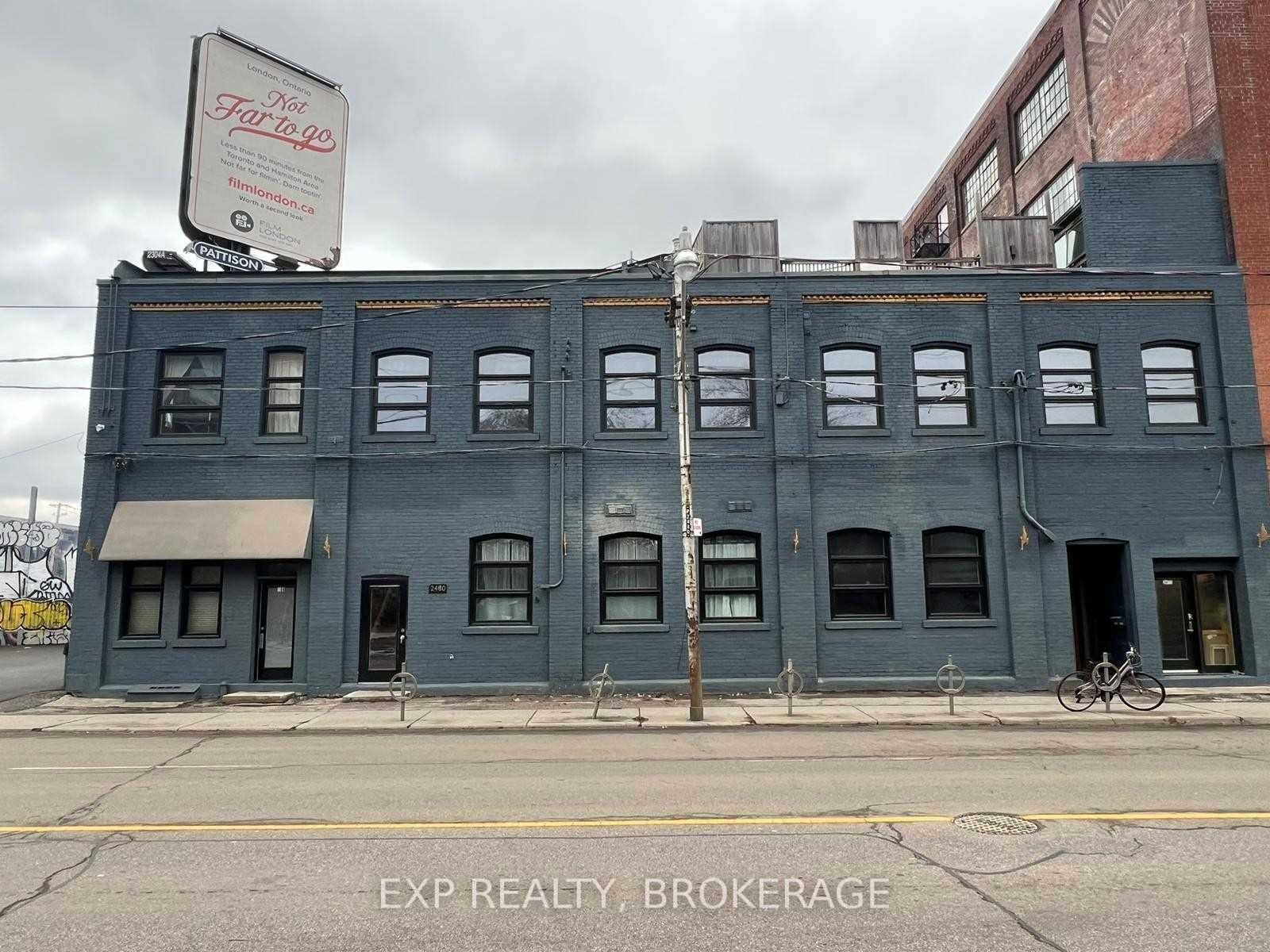 Investment sold at 2480 Dundas Street, Toronto, High Park North, M6P 1W9 - MLS: W5986285