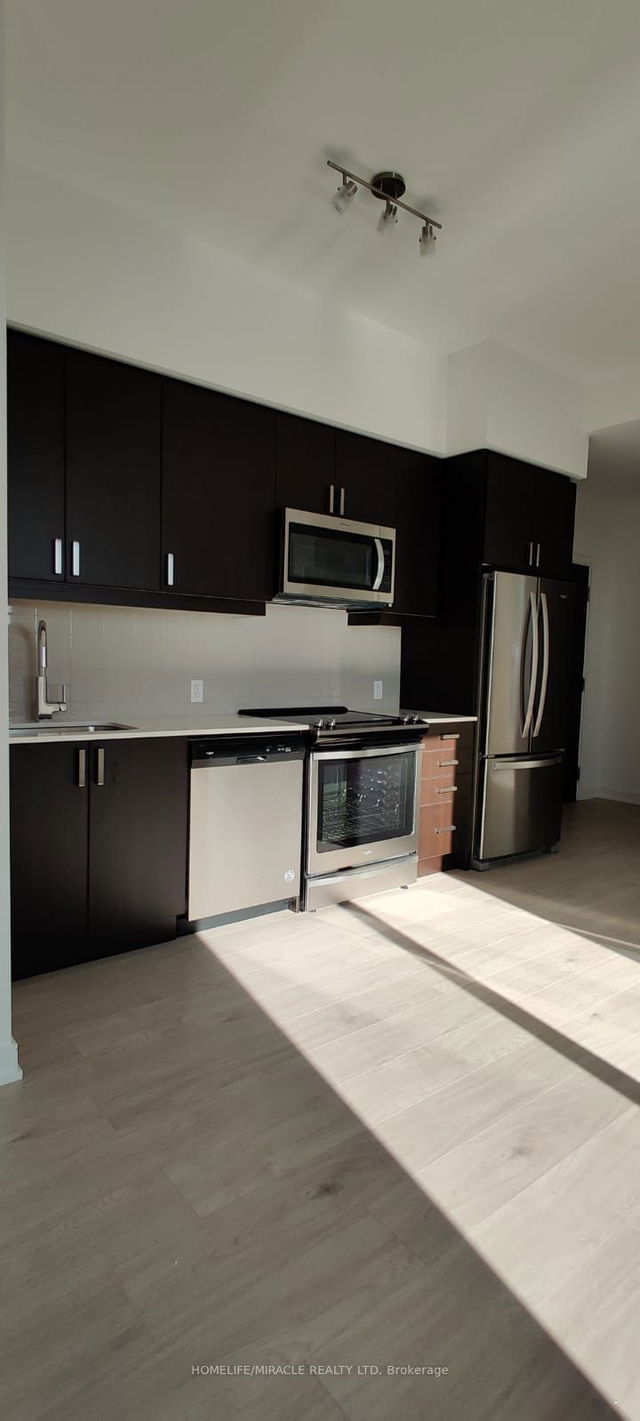 Ph 06 - 8 Nahani Way