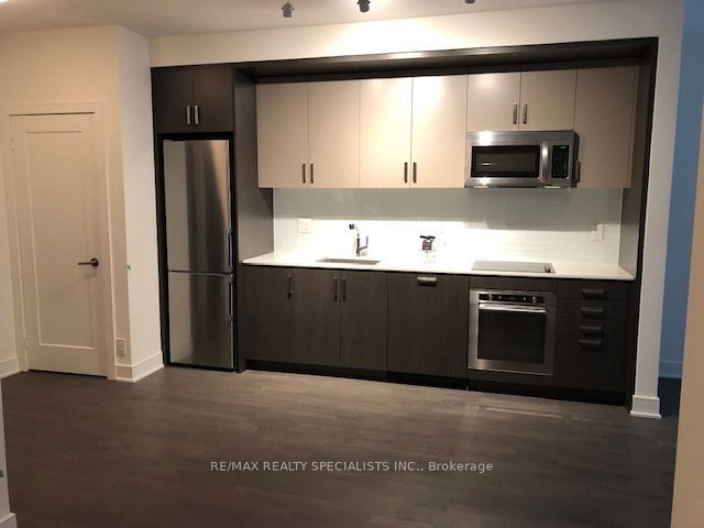 137 - 1575 Lakeshore Road